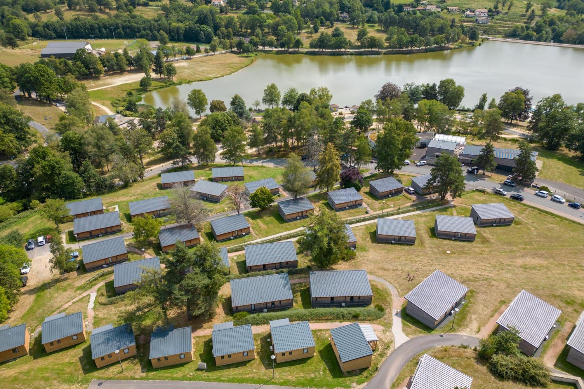 Les Demeures Du Lac Saint-Rémy-sur-Durolle Extérieur photo