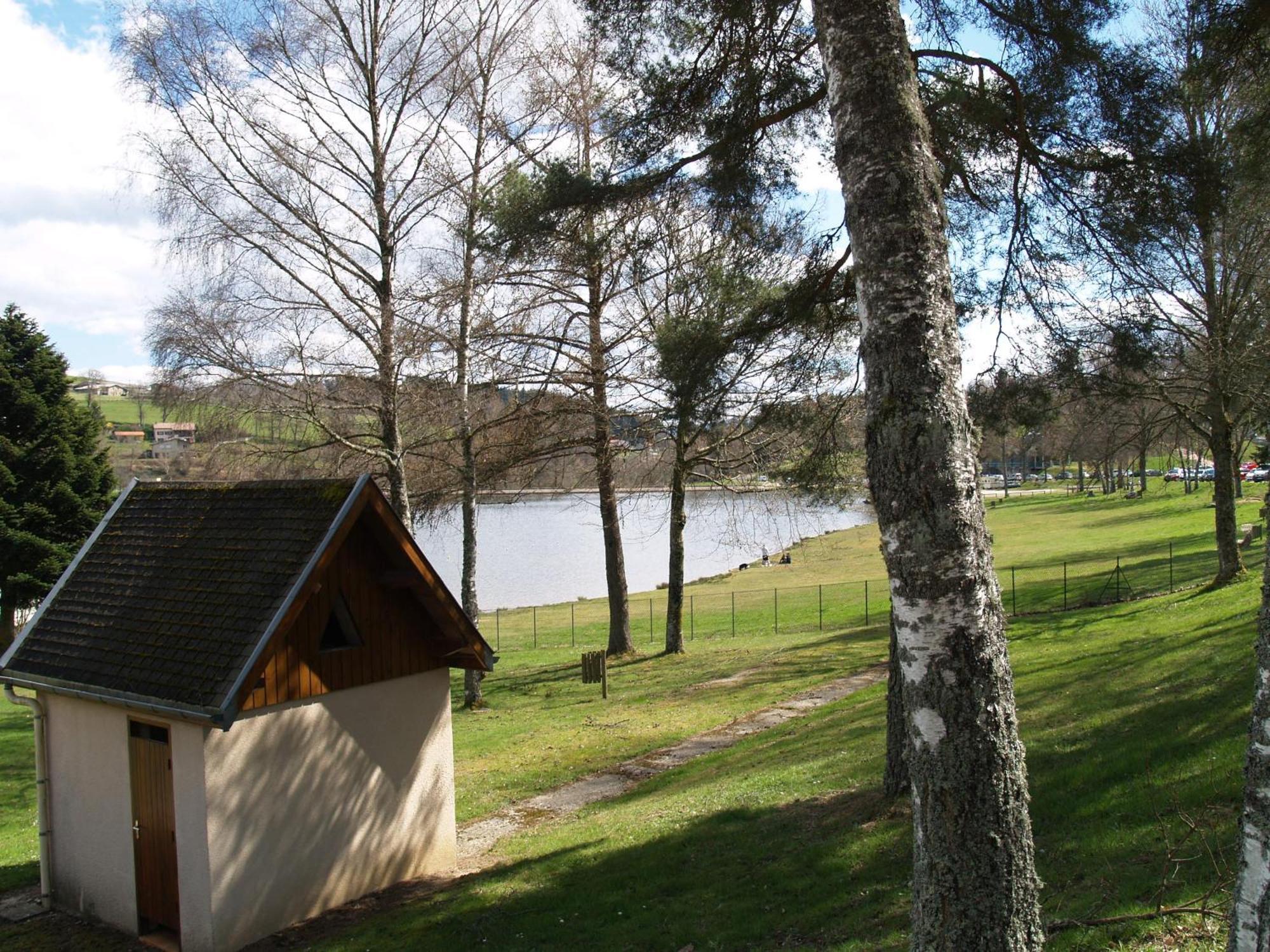 Les Demeures Du Lac Saint-Rémy-sur-Durolle Extérieur photo