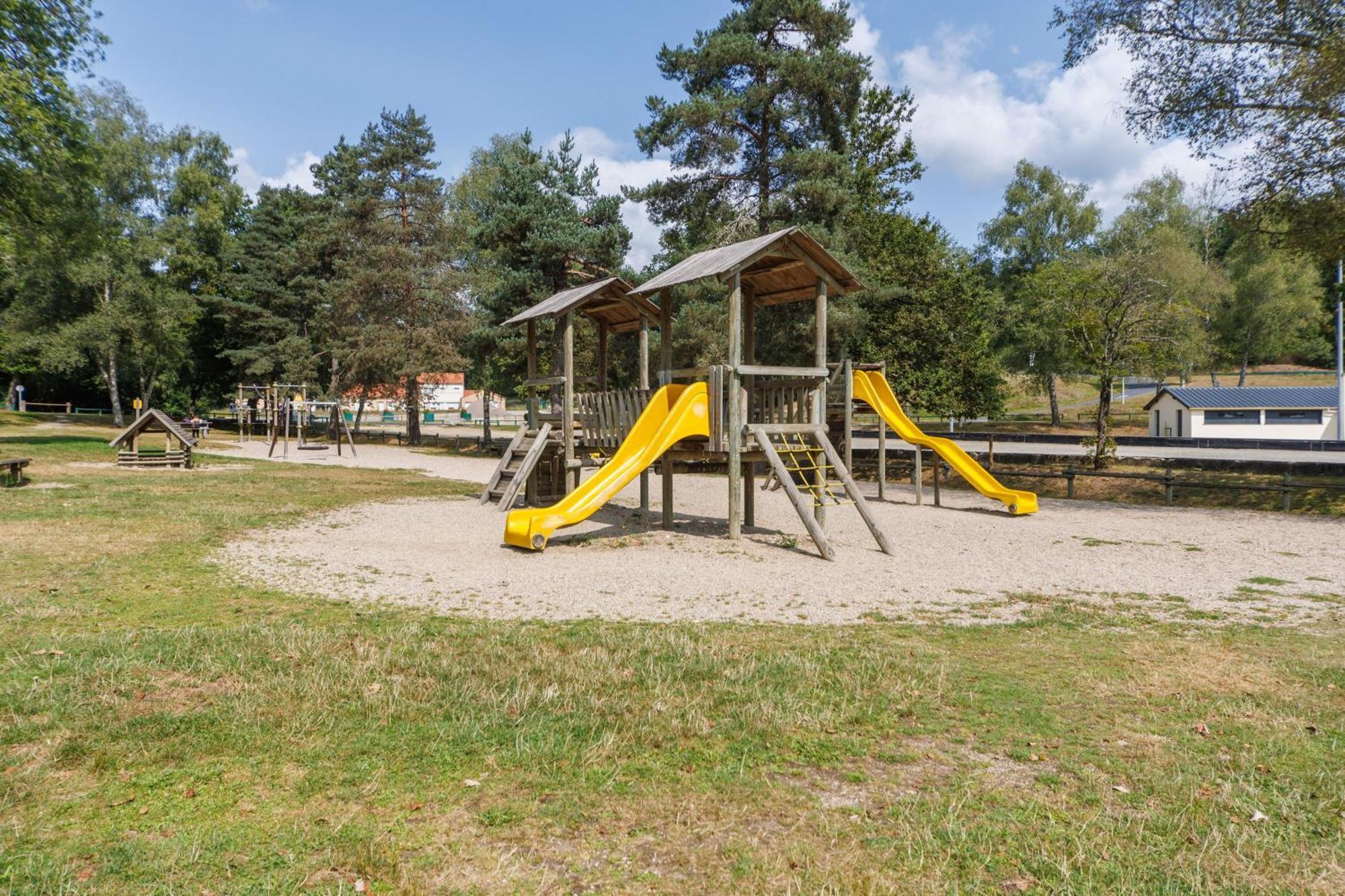 Les Demeures Du Lac Saint-Rémy-sur-Durolle Extérieur photo